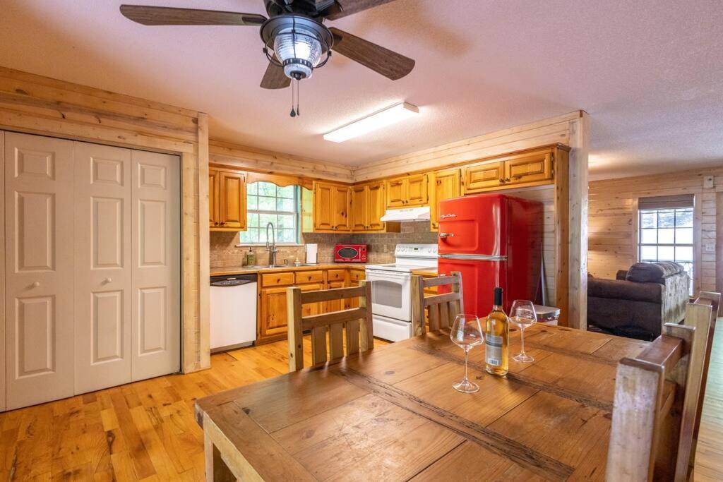 Pet Friendly Luxury Cabin Near Helen With Fire Pit Cleveland Exterior photo